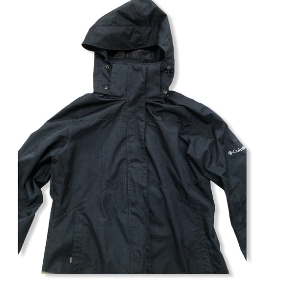 Columbia women’s hood waterproof jacket flaw - Picture 2 of 13
